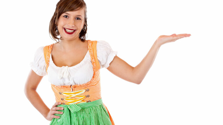 Dirndl mit Dirndlschürze