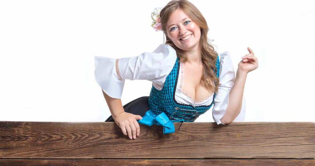 Ist es schlimm, wenn man beim Dirndl den BH sieht?