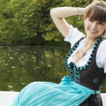 Dirndl mit schöner Schleife